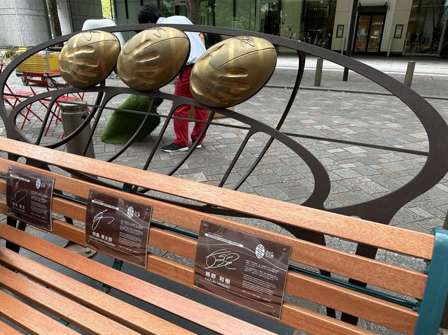 東京・丸の内。ラグビーワールドカップ2023『ONE TEAM CITY Marunouchi』で街がラグビー一色に。