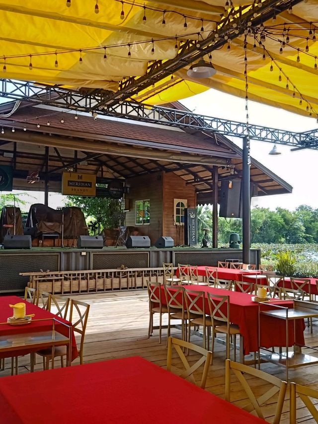 ร้านอาหารลุงนวย อาหารอร่อยบรรยากาศดี