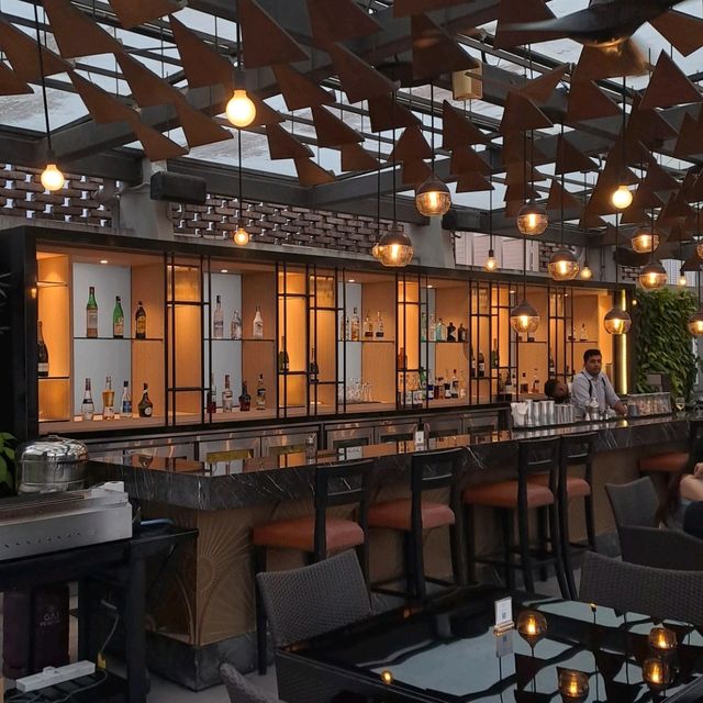 AMAZING ROOFTOP BAR WITH KL TOWER VIEW