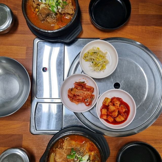 현지인이 찾는 감자탕집 | 트립닷컴 천안 현지인이 찾는 감자탕집 | 트립닷컴 천안 