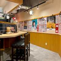 【大阪・阪急梅田】朝5時まで営業する餃子が美味しい居酒屋「大衆酒場 はち」