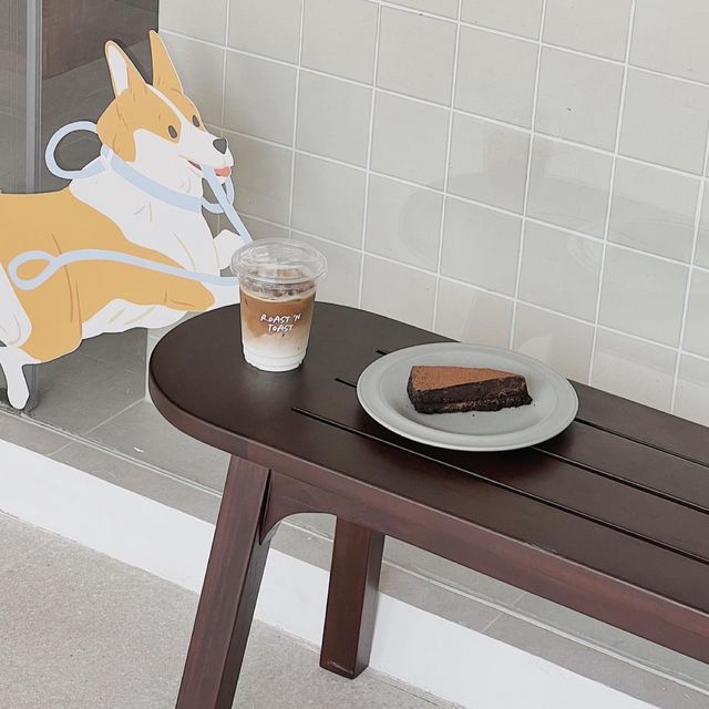 Roast N Toast Cafe：美味咖啡和蛋糕，絕對讓你愛上這裡