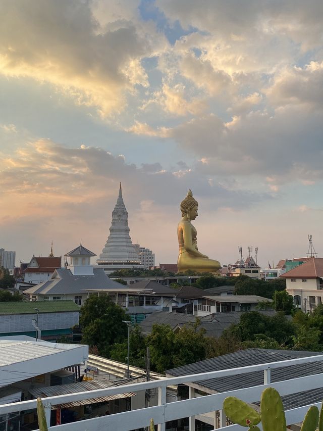 私人水門寺觀景台？🛕 一個人獨霸曼谷小眾cafe天台看浪漫日落🌄