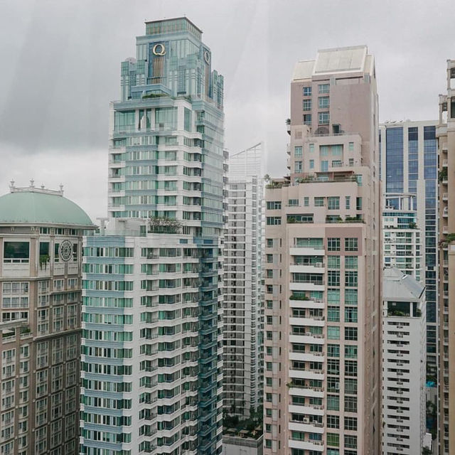 โรงแรมสวยย่านหลังสวน Urbana Langsuan Hotel