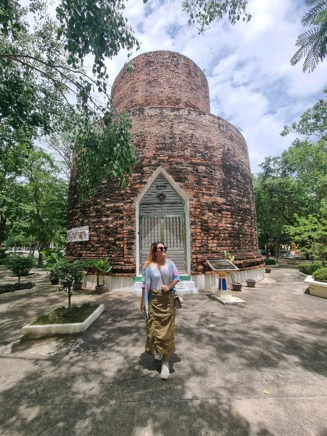 ณ  วัดไผ่โรงวัว