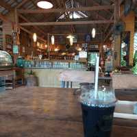 ร้านบ้านชาในป่าฝน Tea House in Rainforest