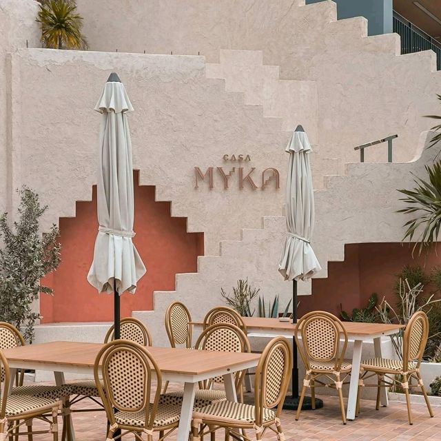 คาเฟ่เปิดใหม่ Casa Myka หาดดงตาล