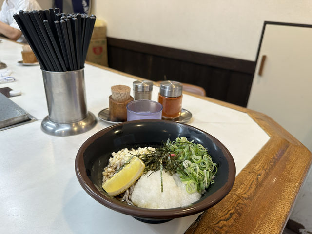 大阪・難波。『なんばうどん』