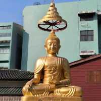 สักการะพระใหญ่ วัดม่วง