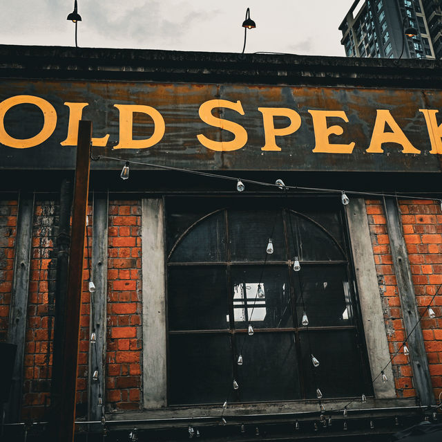 Old Speak Café 