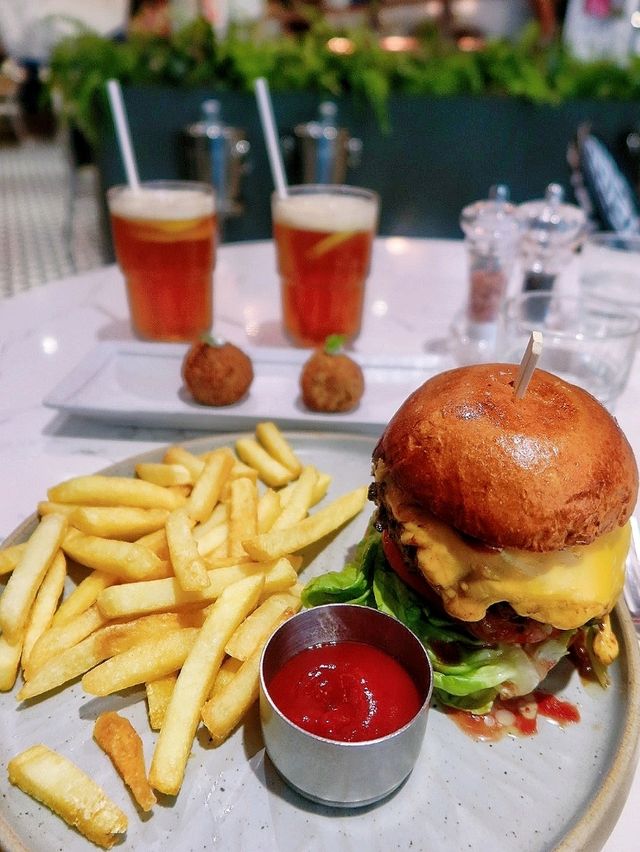 香港CP值高的巴黎小酒館