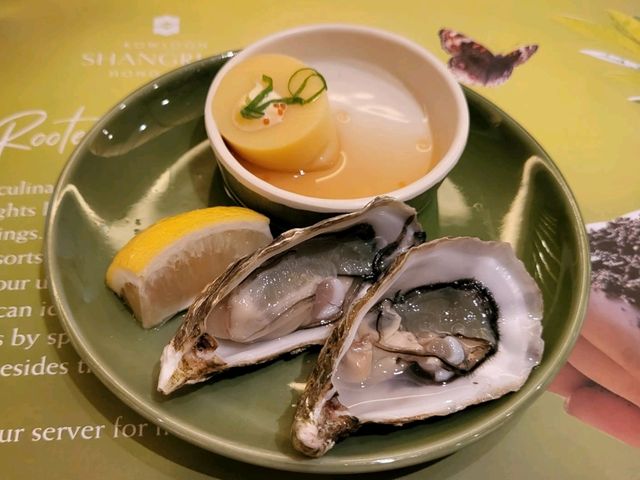 自助午餐食物種類真的多