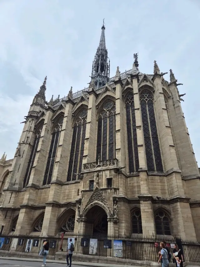 ⛪️뮤지엄패스가 있다면 꼭 가봐야 할 생트샤펠 성당⛪️