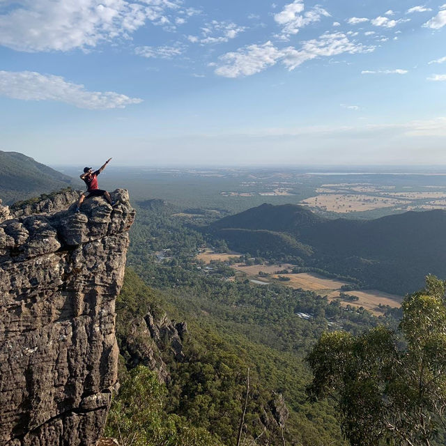 Wilderness Wonders: Grampians National Park's Majestic Beauty 
