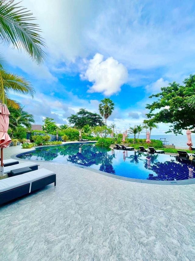 Khanom Beach Resort & Spa