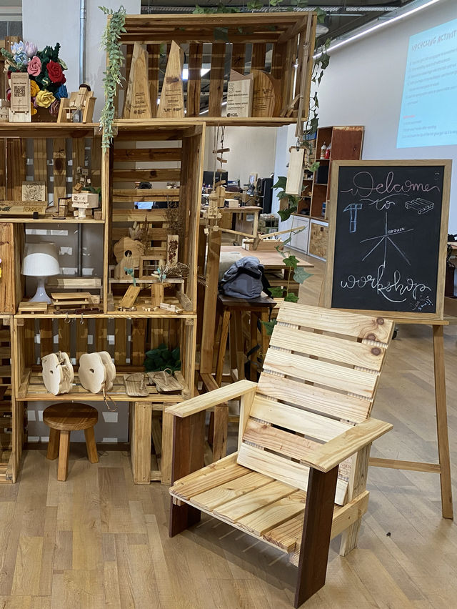 Fun moments with upcycling through wood working