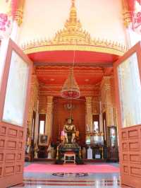 สักการะพระเจ้าตากสิน วัดลุ่ม