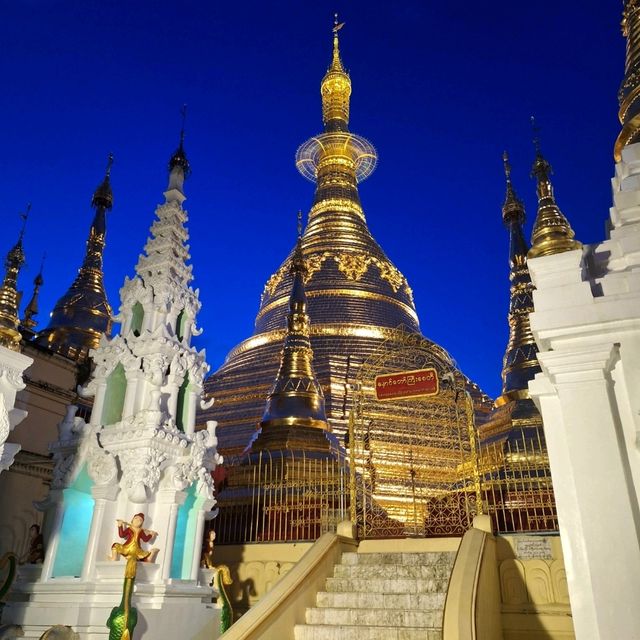 เจดีย์ชเวดากอง พม่า