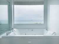 Welcome World Beachfront Resort 