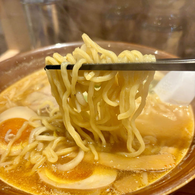 【札幌・すすきの】昭和46年創業老舗の札幌ラーメン店「満龍  総本店」