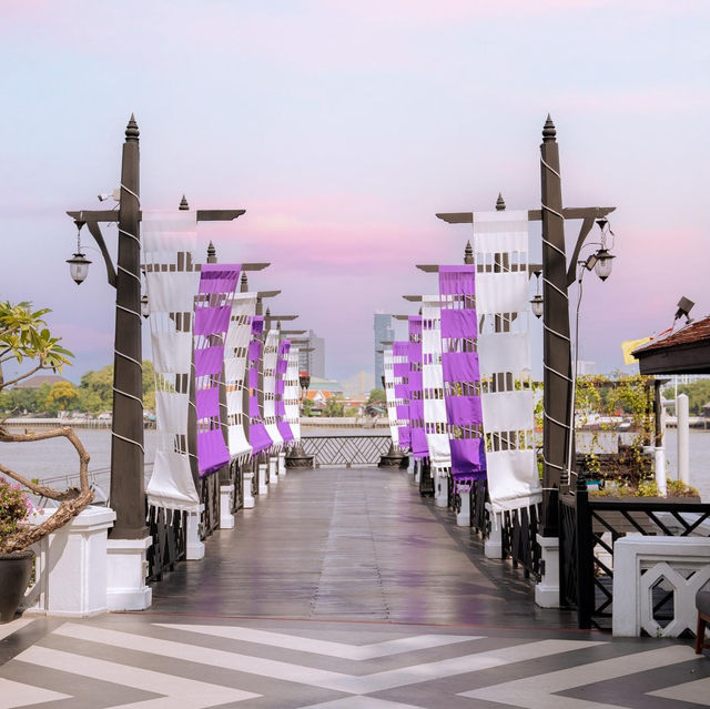 Anantara Riverside Bangkok Resort 