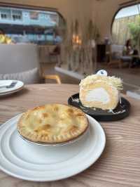 🍰พิกัดคาเฟ่สกลนคร เค้กมากมาย Alice cafe