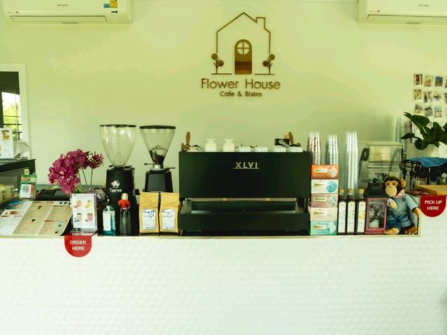 ทุ่งดอกไม้ โฮมคาเฟ่ เขาจีนแล 