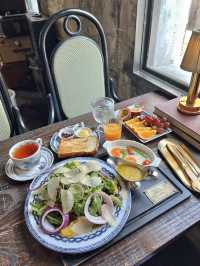 Bangkok's most instagrammable antique hotel