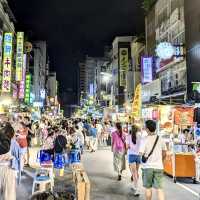 高雄喜迎旅店-設施齊備，位置極佳，六合夜市就在附近
