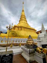 วัดพระธาตุแช่แห้ง