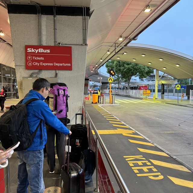 SkyBus：從墨爾本機場到市中心的便捷選擇 🚌✨