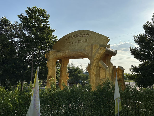 ชมความงดงาม พระพุทธปฐม องค์ใหญ่ที่สุดในประเทศไทย