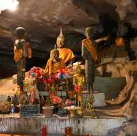 ถ้ำนางสิบสอง บ้านเนินมะปราง 