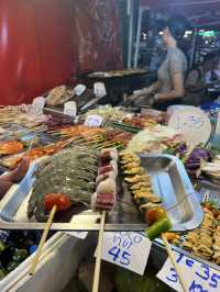 【タイ･パトン🇹🇭】屋台がずらりと並ぶ市場！激安で食べれるシーフード屋台🦐