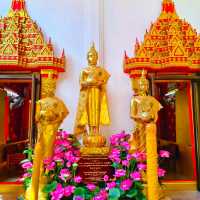 สักการะสิ่งศักดิ์สิทธิ์ วัดราษฎร์ประคองธรรม