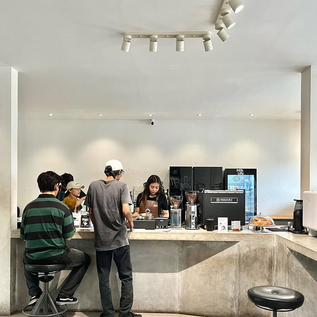awor.coffee and the showroom