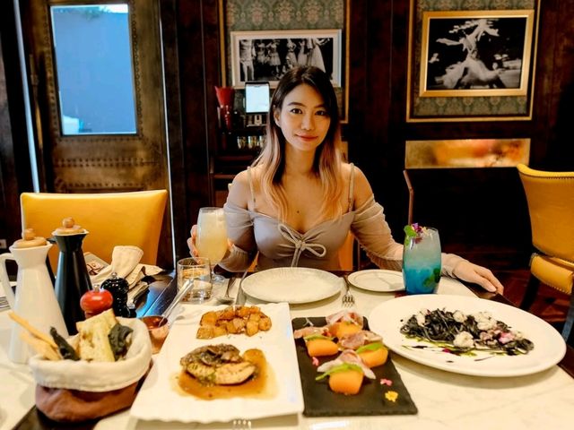 ร้านอาหารอิตาเลี่ยน บรรยากาศโรแมนติก