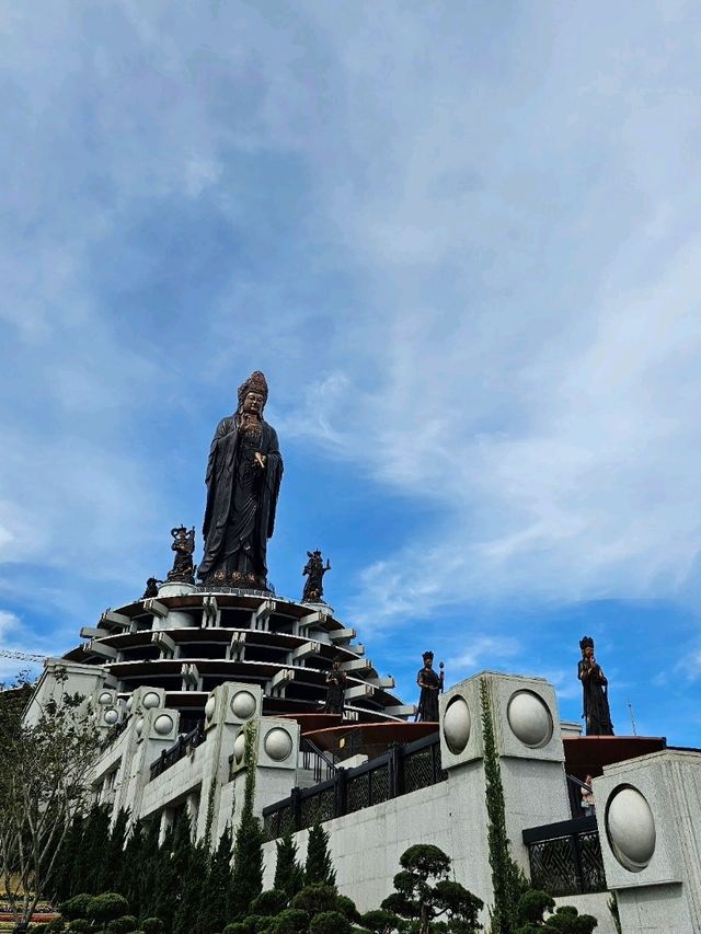 A Serene Escape at Tây Ninh’s Big Buddha Statue