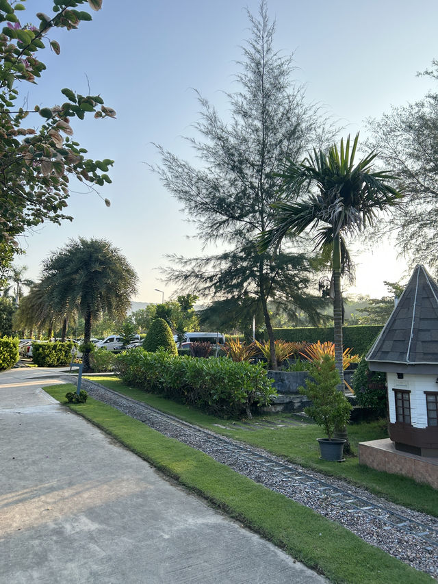 โรงแรมสุดหรู ติดริมหาดเจ้าหลาว 