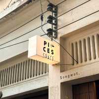 Pieces café & bed 🏠✨💛