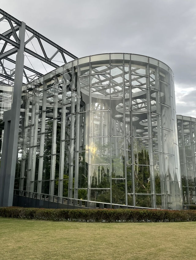 🇨🇳 Shanghai's Secret Garden: Escape the Crowds at Expo Cultural Park