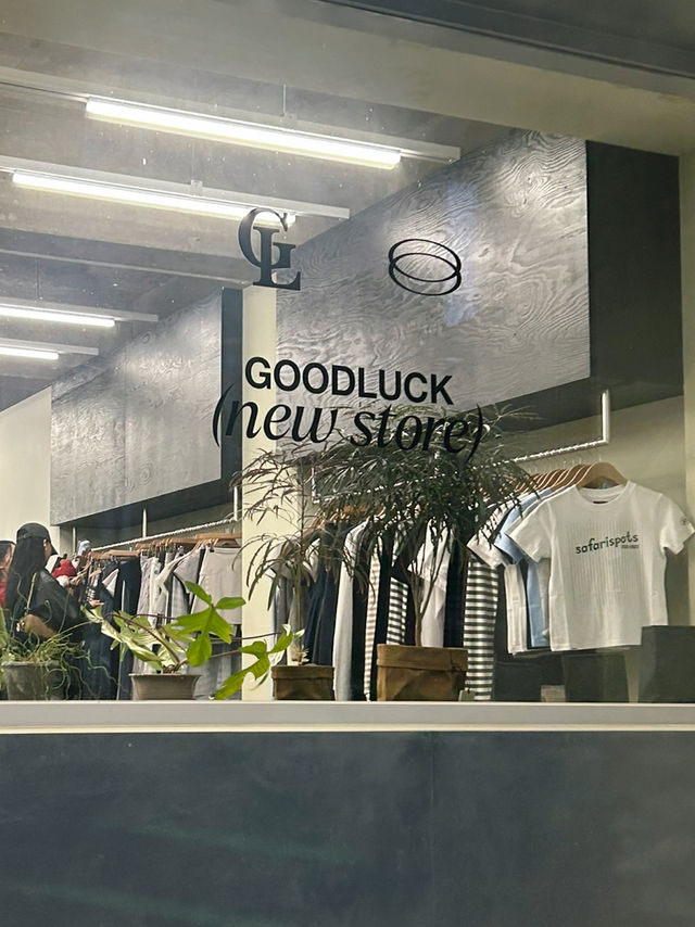 쿨하고 감각적인 편집샵 GOODLUCK🍀데이트 코스로 추천