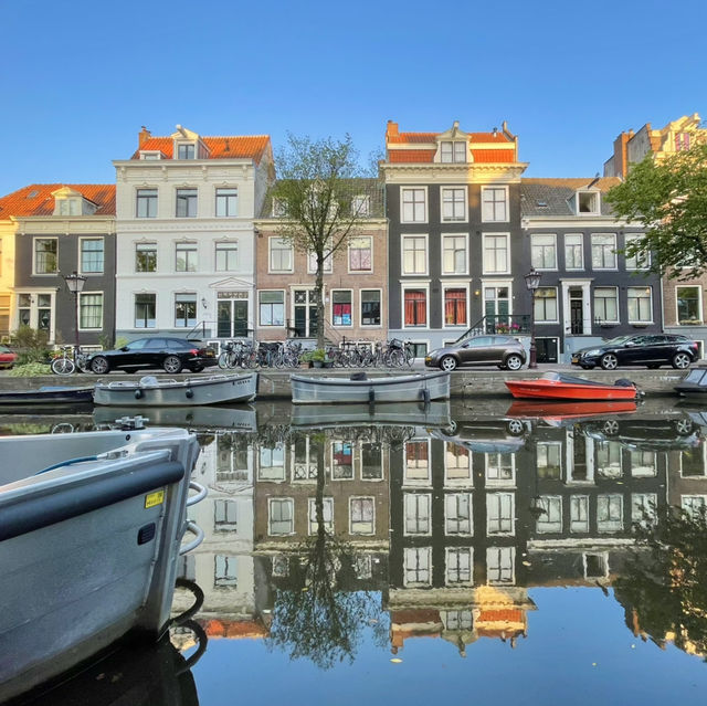 Amsterdam, one of my favorite cities in Europe👫😎❤️