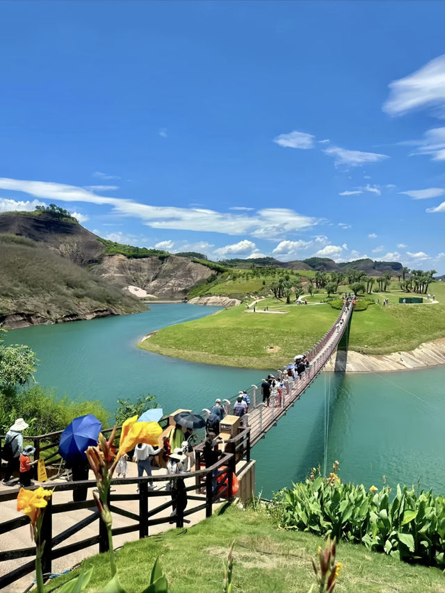 Explore Chenzhou: A Stunning Nature Getaway 🏞️✨