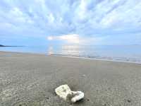 เที่ยวระยอง หาดสงบ คนน้อย พักที่นี่ Aksorn Rayong