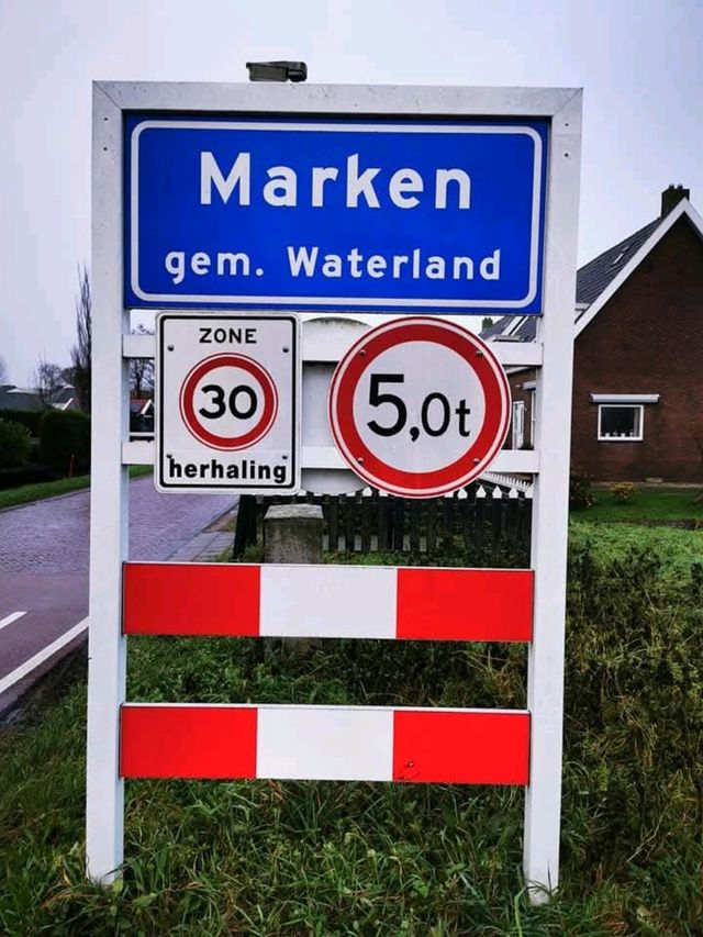 Marken's Timeless Charm: A Sustainable Stroll and Cheese Delight