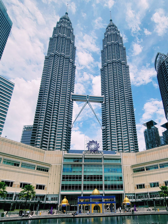Capturing the Majesty of Petronas Towers: A Daytime Photography Guide