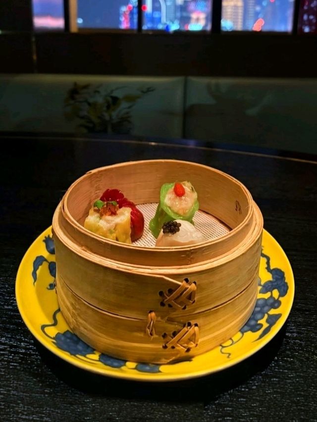 An unforgettable fine dining experience at Hakkasan, Shanghai. 
