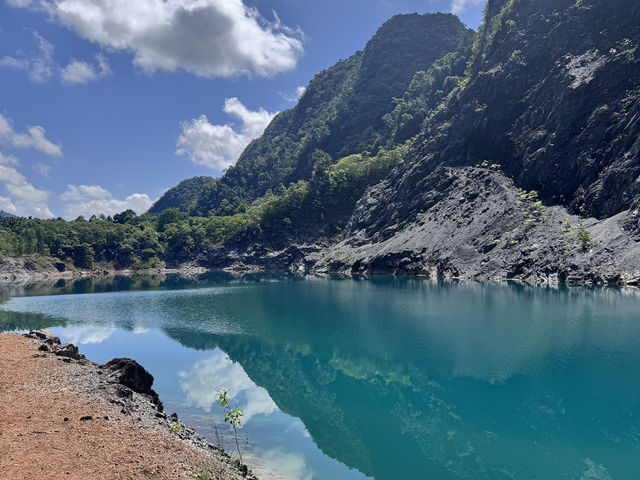 เหมืองหินถ้ำทองหลาง