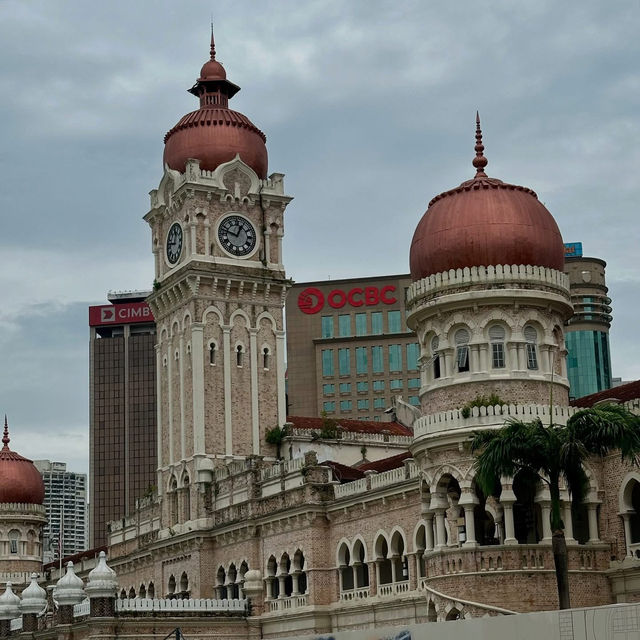 Discover KL’s Heartbeat: Dataran Merdeka & Masjid Jamek